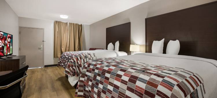 斯泰茨伯勒-大学红顶套房酒店(Red Roof Inn & Suites Statesboro - University)图片