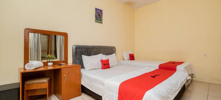 红门伊斯兰酒店 @ 马尼尼湖萨沃贾贾尔(RedDoorz Syariah at Danau Maninjau Sawojajar)图片