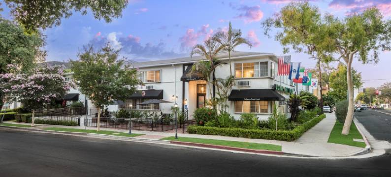 威尔希尔斯特酒店(Wilshire Crest Hotel)图片