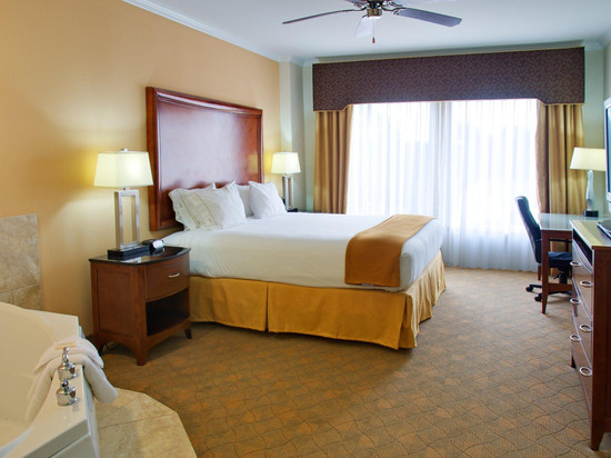 智选假日套房酒店拉夫金南