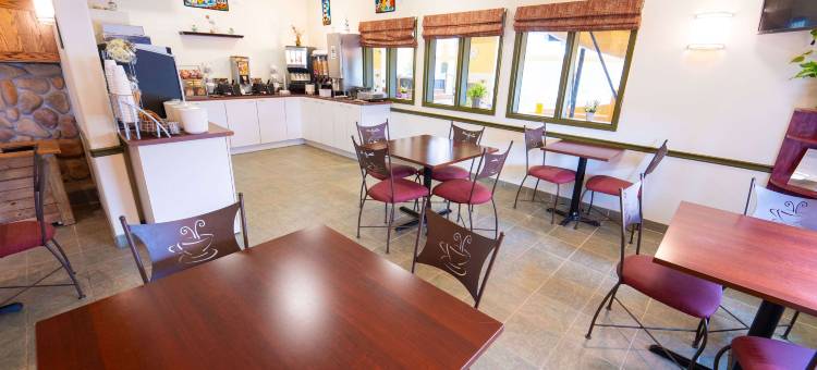 阿默斯特速8酒店(Super 8 by Wyndham Amherst NS)图片