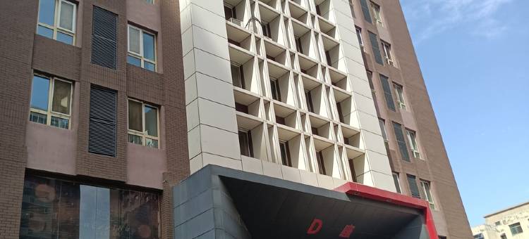 L.C精品民宿(中房富力城店)图片