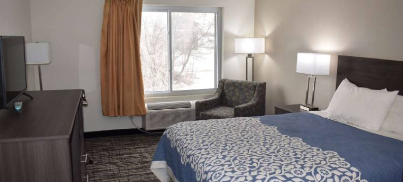 南格兰德艾兰温德姆速 8 酒店(Super 8 by Wyndham Grand Island South)图片