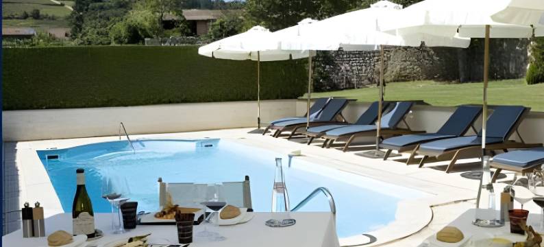 特雷斯吉拉德城堡酒店(Castel de Tres Girard)图片