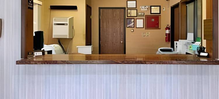 沃伦斯堡温德姆速8酒店(Super 8 by Wyndham Warrensburg)图片