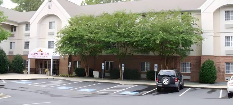 夏洛特 - 行政公园美茵斯坦套房酒店(Suburban Studios Charlotte - Executive Park)图片