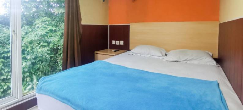 Hotel Container Inn Puncak Mitra RedDoorz图片