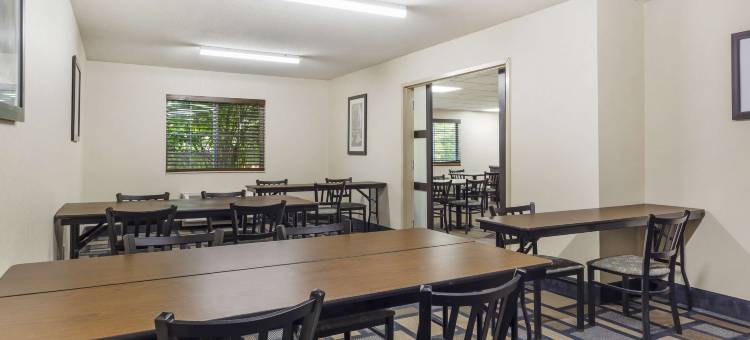 伯克希尔山贝斯特韦斯特优质套房酒店(Best Western Plus Berkshire Hills Inn  Suites)图片