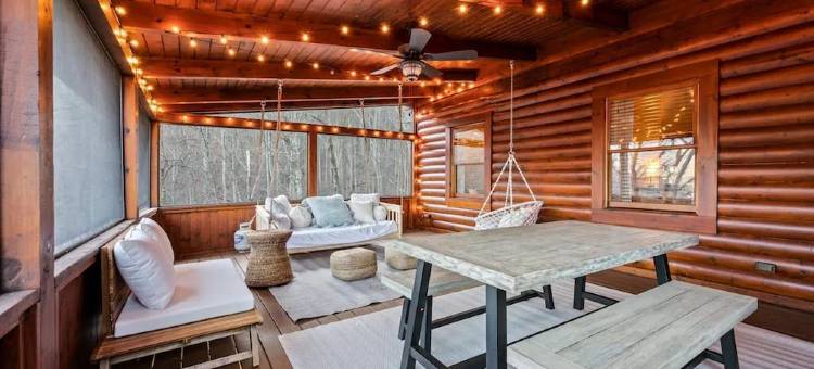 高端豪华小屋 桑拿 热水浴缸 游戏室(High-end Luxury Cabin Sauna Hot Tub Gameroom)图片