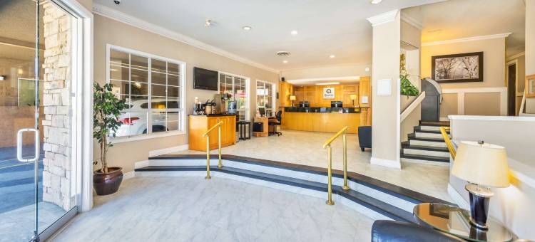 市中心内港品质酒店(Quality Inn Downtown Inner Harbour)图片