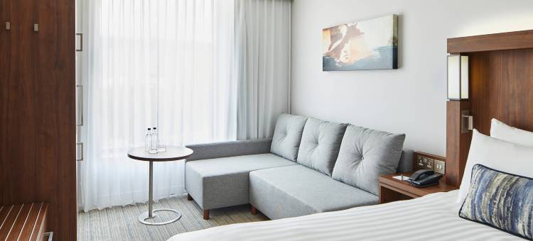 鲁顿机场万怡酒店(Courtyard Luton Airport)图片