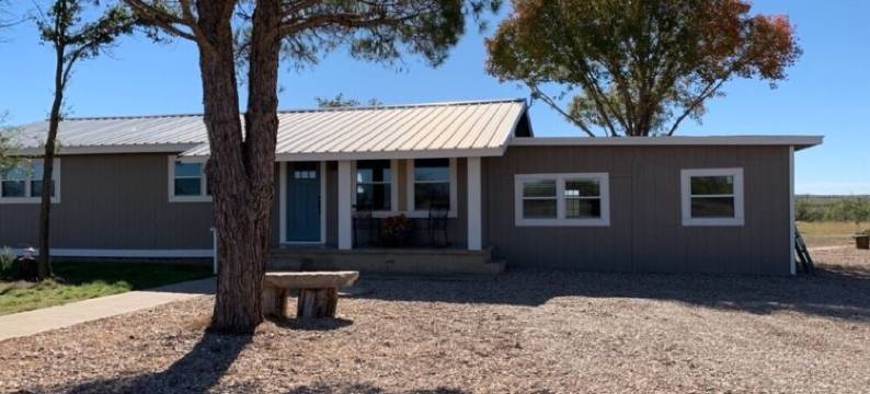 The Farmhouse at Rocky Creek Ranch图片