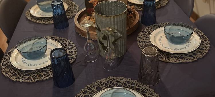 Scenic Views on 20 Acres! the Family Cabin Awaits. Sleeps 10图片