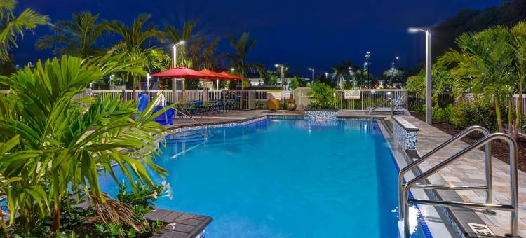 那不勒斯I-75松岭路希尔顿惠庭套房酒店(Home2 Suites by Hilton Naples I-75 Pine Ridge Road)图片