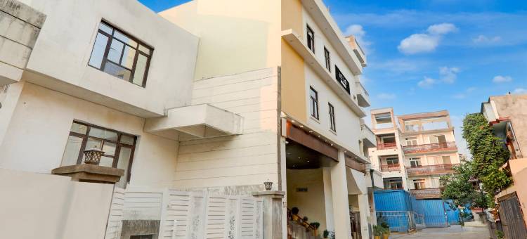 超级OYO酒店 O Indira Nagar(Super OYO Hotel O Indira Nagar)图片