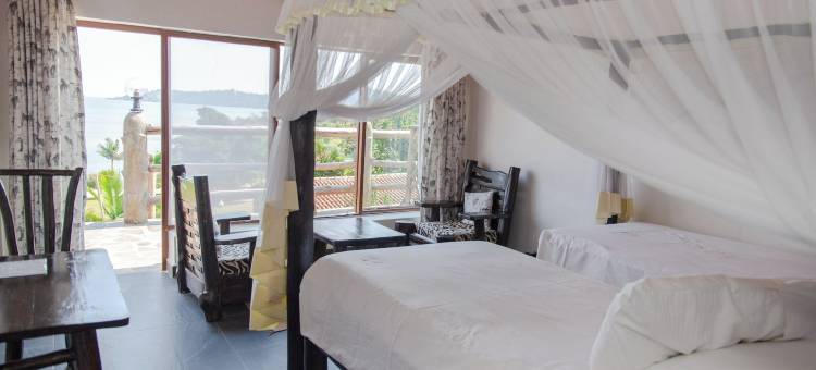 卡约韦湖景宁静房间小屋(Room-Serene Lake View Lodge in Kayove, R)图片