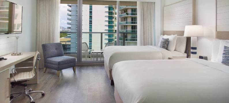 迈阿密科科纳特格罗夫万怡酒店(Courtyard by Marriott Miami Coconut Grove)图片