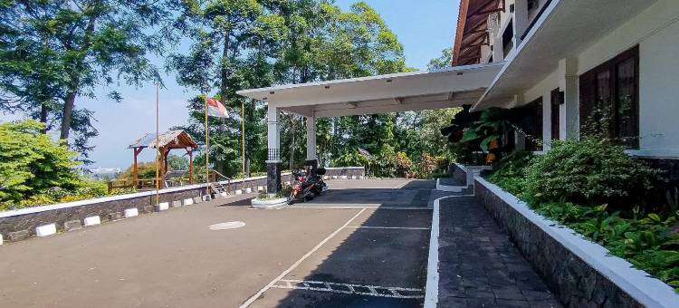 Urbanview near Pasir Angin Hotel图片