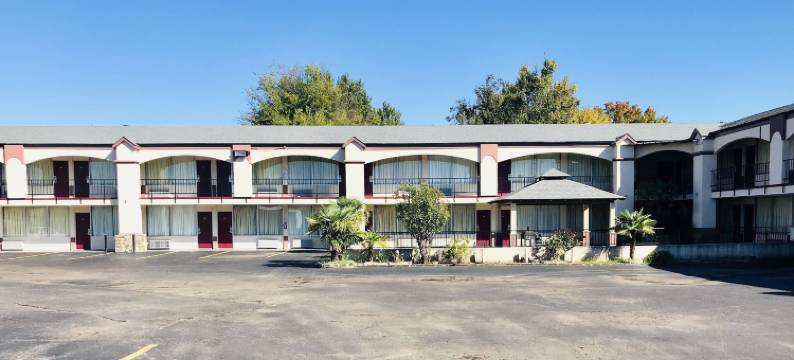 特克萨卡纳行政汽车旅馆(Executive Inn Texarkana)图片