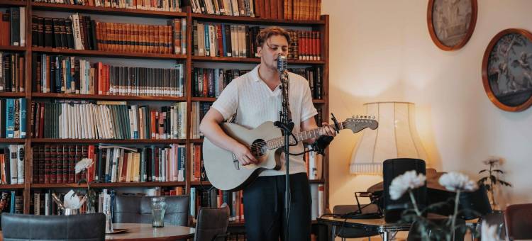 哈拉迪斯科林历史旅馆(Héradsskólinn Historic Guesthouse)图片