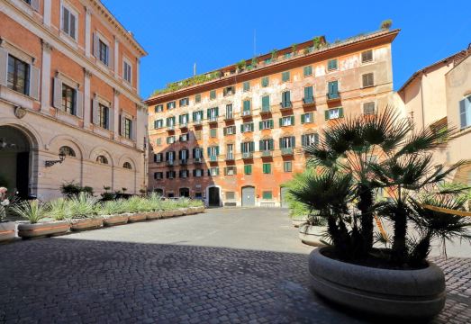 Piazza Venezia Grand Suite Hotel Overview