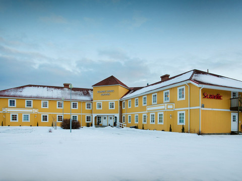 斯堪迪克莱克内斯罗弗敦酒店