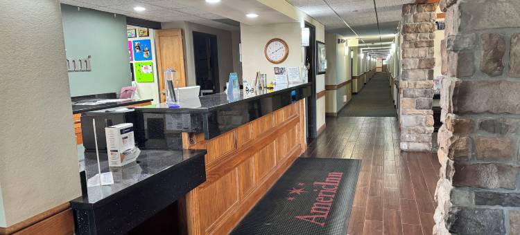 基瓦尼美吟温德姆酒店(AmericInn by Wyndham Kewanee)图片