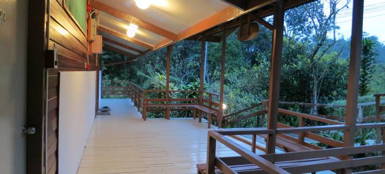 山里度假村(Mile 36 Lodge)图片