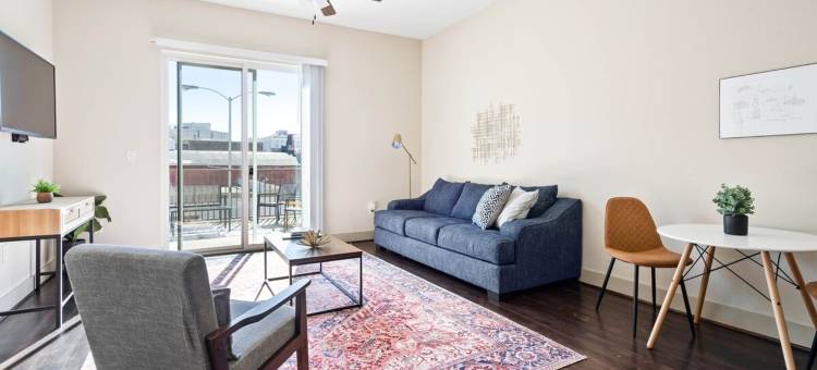 Balcony Views and Thoughtful Design - Cozy Sanctuary图片