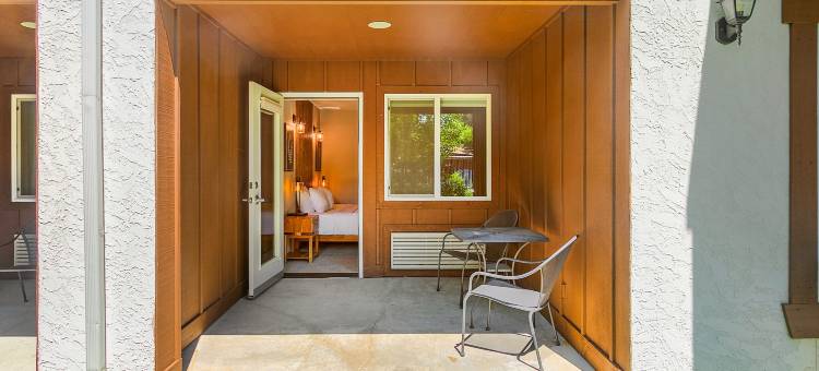 冰矛村雪暴工作室(Snowstorm Studio on Icicle Village)图片