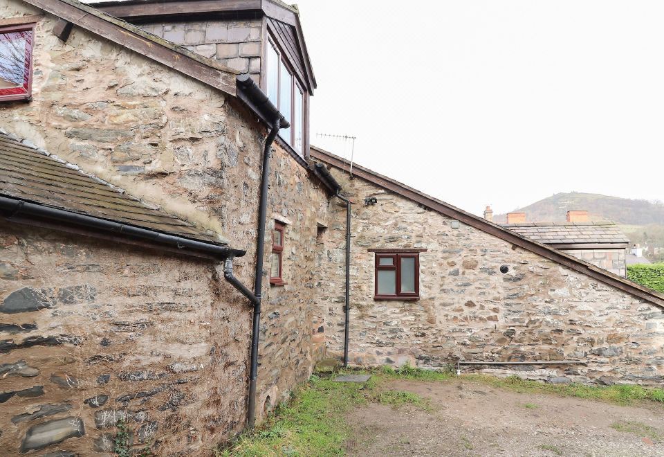 Dovetail Cottage Hotel Overview