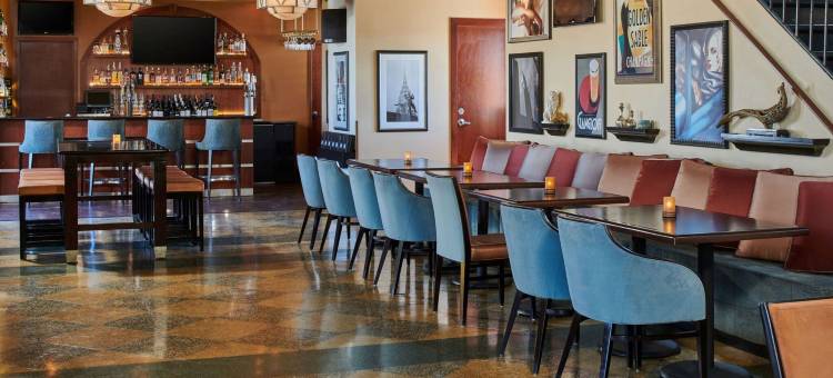 拉皮德城亚历克斯约翰逊希尔顿格芮精选酒店(Hotel Alex Johnson Rapid City, Curio Collection by Hilton)图片