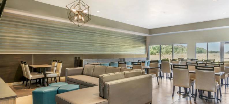 贝斯特韦斯特优质公园旁套房优质酒店(Best Western Plus Parkside Inn  Suites)图片