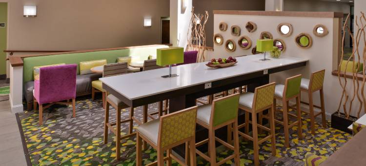 希尔顿欢朋酒店-卡特尔斯维尔(Hampton Inn Cartersville)图片