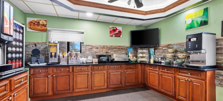 希克森查塔努加凯艺酒店(Quality Inn Hixson-Chattanooga)图片