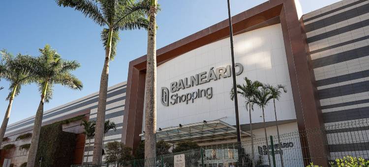 Viva 的 The Spot One - 豪华且直通 Balneário 购物中心(The Spot One by Viva - Luxo e Acesso Direto ao Balneário Shopping)图片