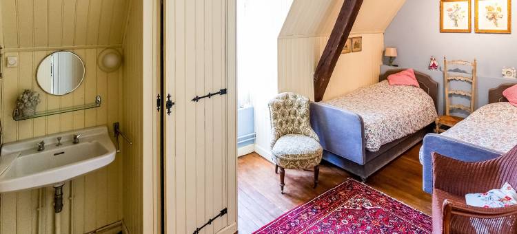 Beautiful Castle in Le Veurdre with Private Pool图片