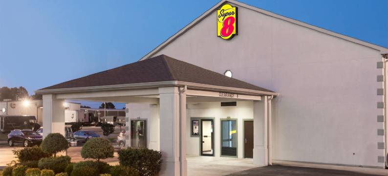 布恩维尔速8酒店(Super 8 by Wyndham Booneville)图片