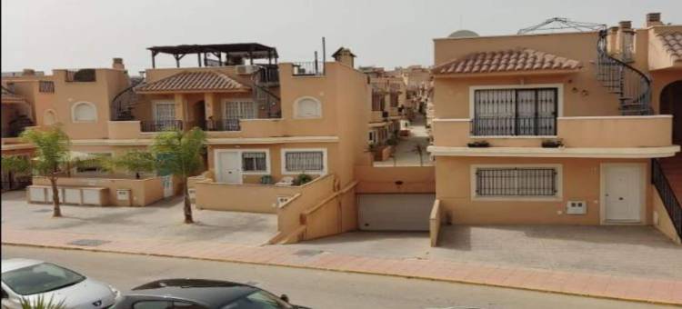 Inviting holiday home with pool图片
