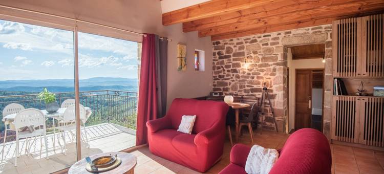 Stone Villa with Panoramic Views图片