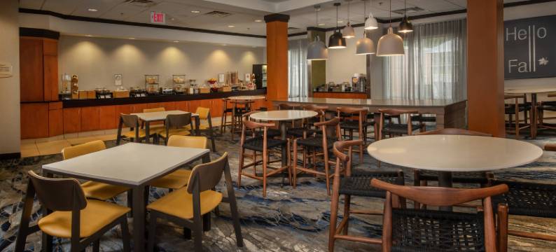 哈里森堡万枫酒店及套房(Fairfield Inn & Suites Harrisonburg)图片