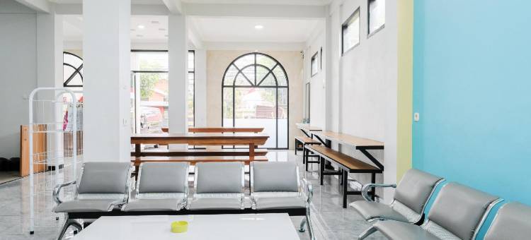 桑斯阿雅巴图酒店(Sans Arya Hotel Batu)图片