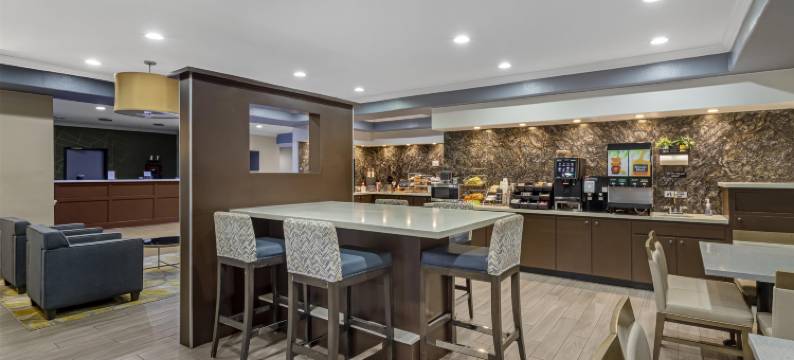 北休斯顿贝斯特韦斯特优质套房酒店(Best Western Plus North Houston Inn  Suites)图片