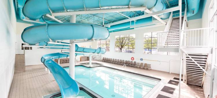 桑德曼标志米西索加酒店(Sandman Signature Mississauga Hotel)图片