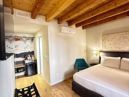 马尔韦兹24时尚客房