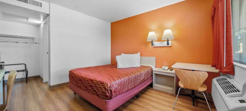 大熊6号汽车旅馆(Motel 6 Big Bear Lake, CA)图片