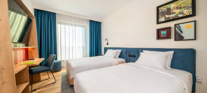弗罗茨瓦夫机场希尔顿欢朋酒店(Hampton by Hilton Wroclaw Airport)图片