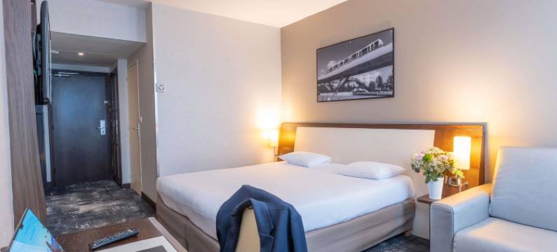 赛松赛维涅美居酒店(Hôtel Mercure Rennes Cesson)图片