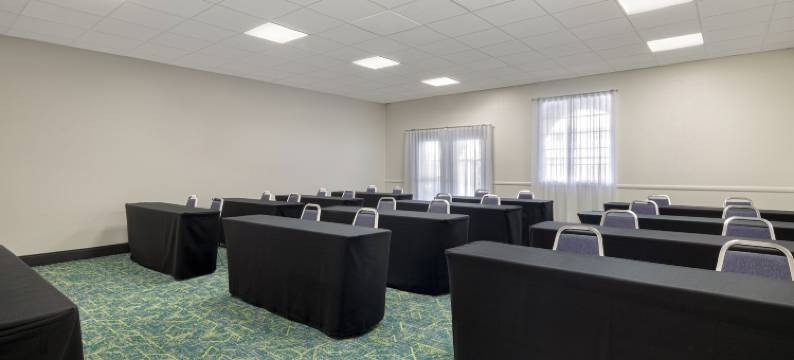 里德公园拉昆塔旅馆及套房(Spark by Hilton Tucson Reid Park)图片