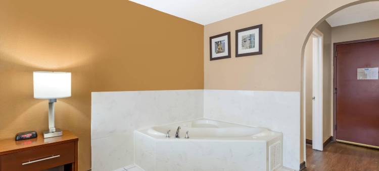 舒适酒店(Comfort Inn North Conroe)图片